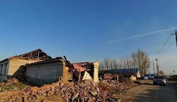 土地權(quán)屬有爭(zhēng)議的土地侵權(quán)案件如何處理？